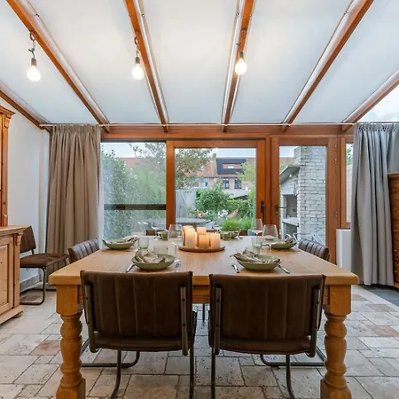 Huswell - Cosy With Garden Дом отдыха
