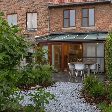 Дом отдыха Huswell - Cosy With Garden Остенде